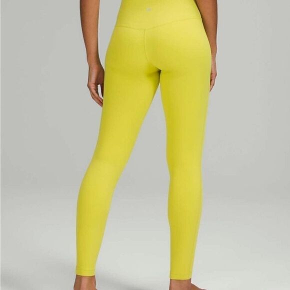 New Align lululemon - Picture 2 of 3